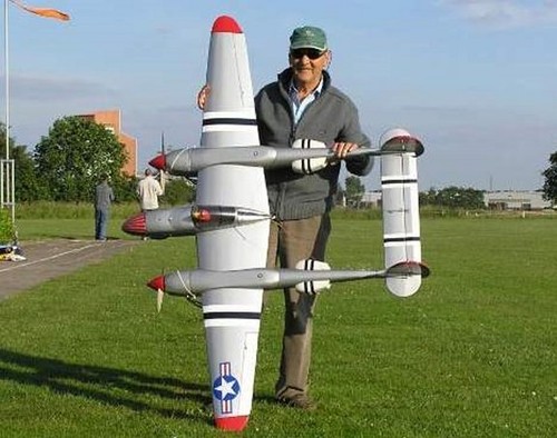 P38 lightning giant - ,