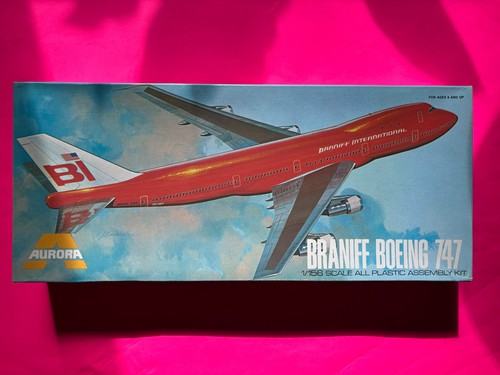 Braniff boeing 747 - boeing,